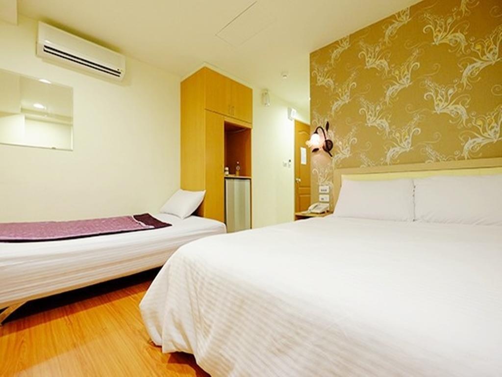 Green Park Commercial Hotel Tainan Room photo